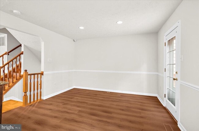 Building Photo - 2009 Heritage Dr