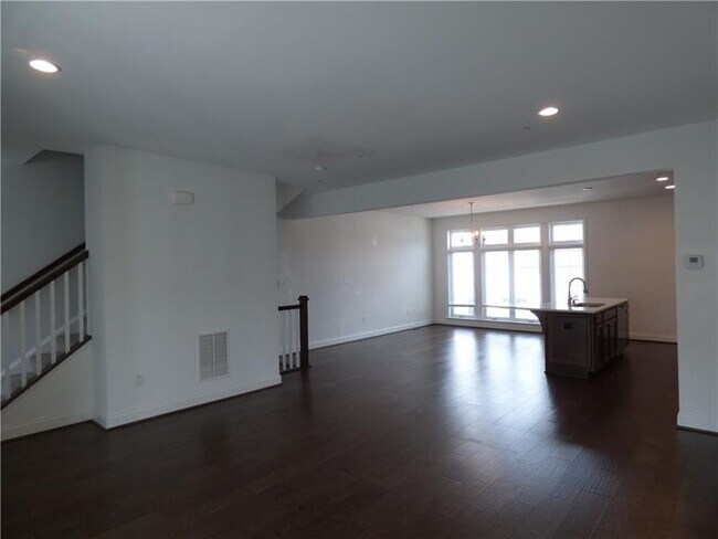 Building Photo - 105 Gress Rd