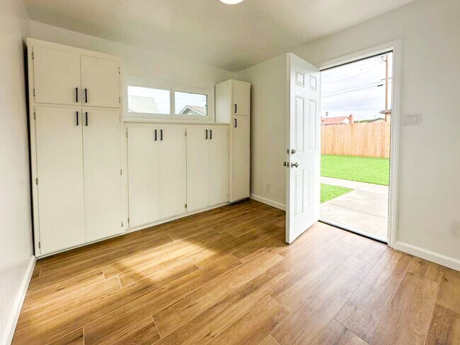 Building Photo - Updated 4BR Home in Lompoc with Spacious Yard — Move-In Ready!