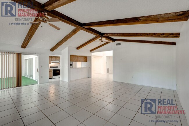 Building Photo - 1370 Palmwood Dr