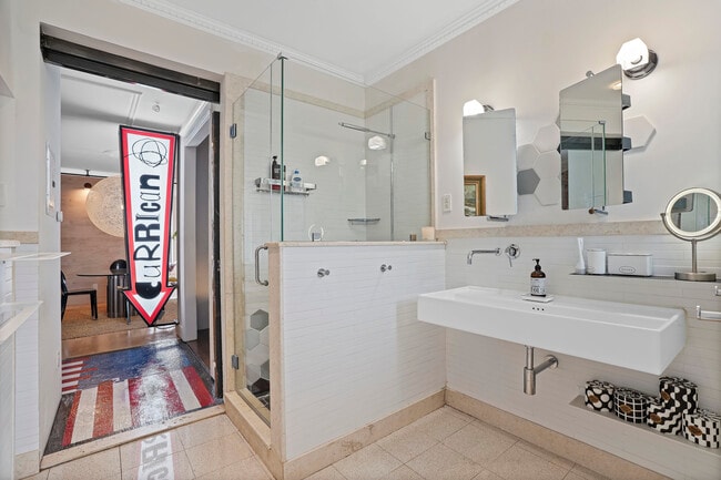 Building Photo - 389 12th St