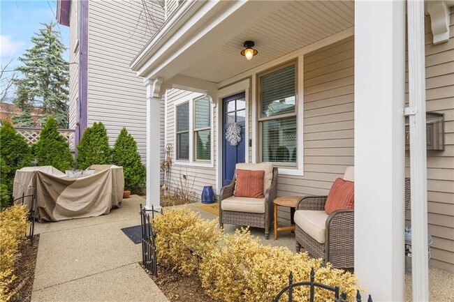 Building Photo - 706 Ivy St