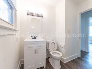 Building Photo - 417 N 13th St