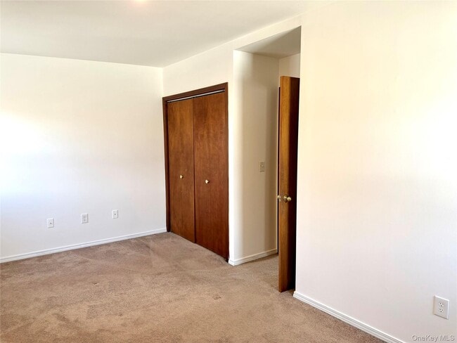 Building Photo - 102 Ward St