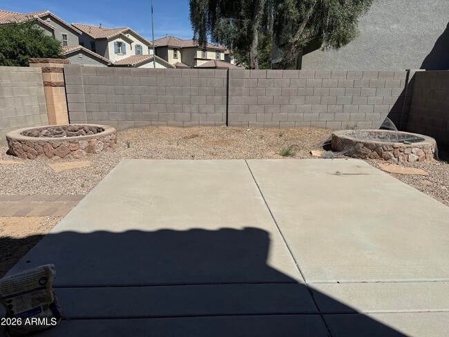 Building Photo - 18363 N Betty Ct