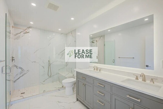 Building Photo - 449 Le Doux Rd