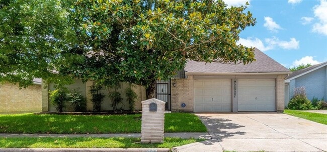 Building Photo - 2527 Colonial Ridge Dr