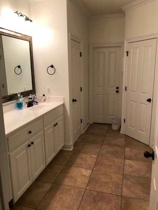 Building Photo - 14321 Villa Grove Dr