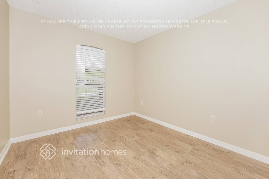 Building Photo - 7314 Carillon Ave