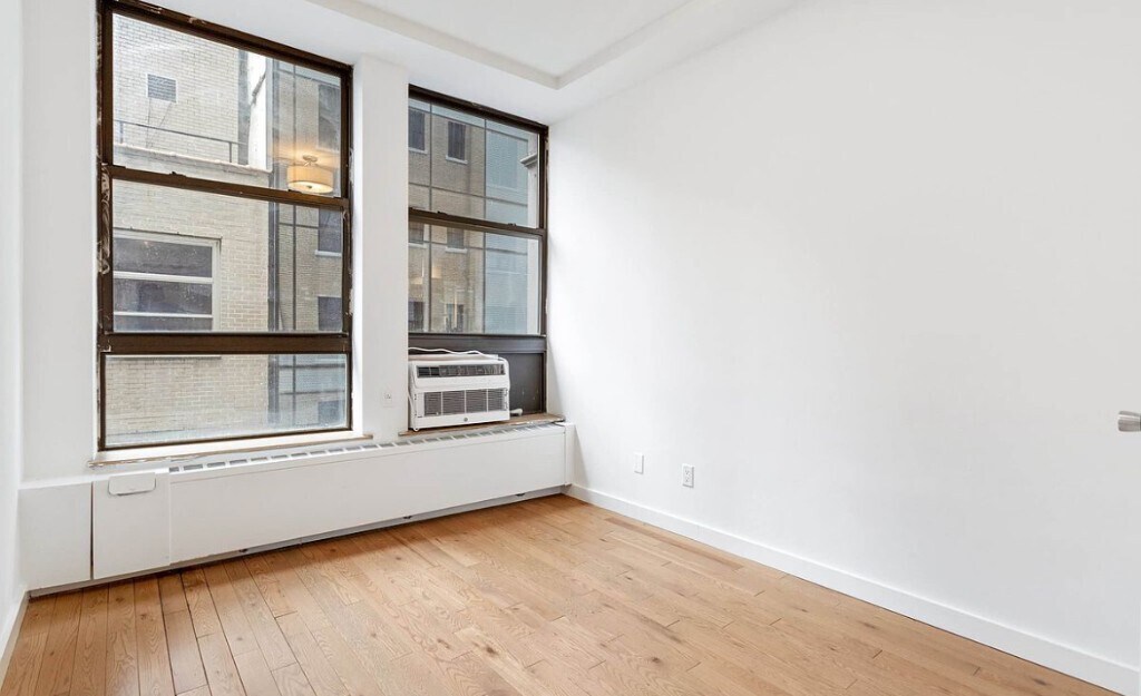 Building Photo - 102 Fulton St