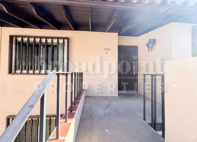 Building Photo - 12154 Rancho Bernardo Rd