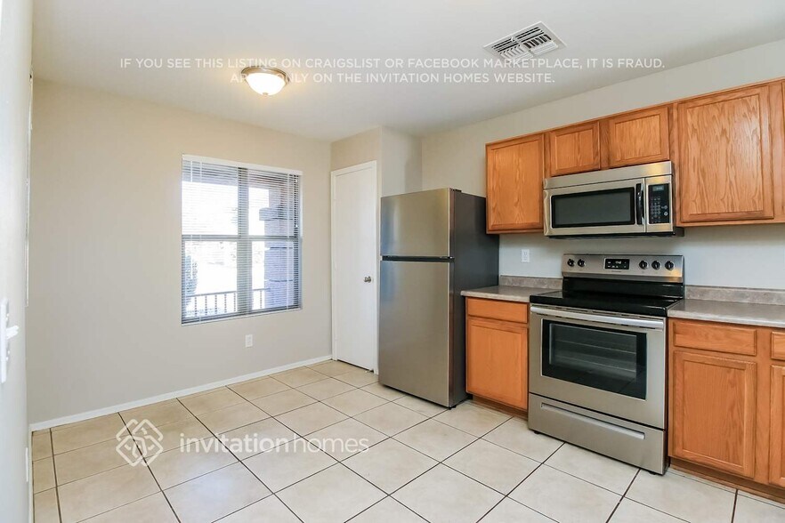 Building Photo - 639 S Concord St