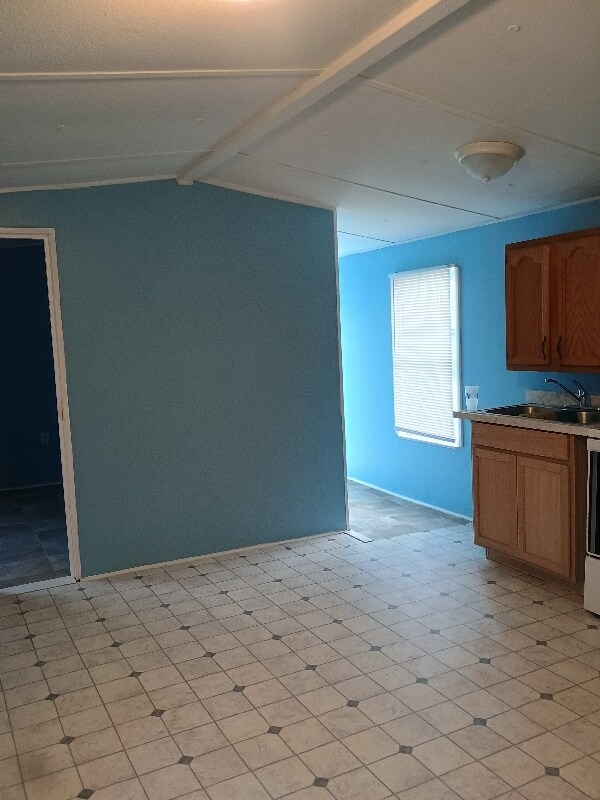 Building Photo - 113 Stephanie Ct