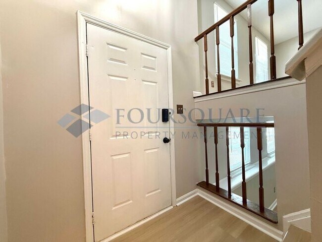 Building Photo - Cozy 4-Bed / 2-Bath Home with Main-Level Bedrooms, Large Backyard & Corner Lot , Near Shelley Lake