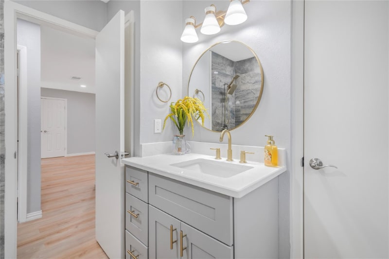 Building Photo - 245 Malone Ave