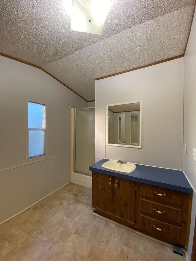 Building Photo - 3521 Gladden Lane W.