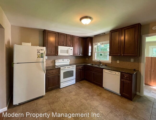 Building Photo - 3 br, 2 bath House - 398 Bradford Dr
