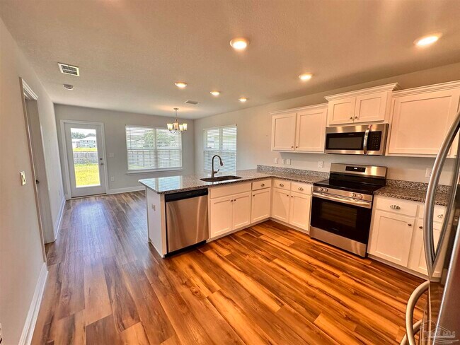 Building Photo - 7034 Sonny Dr