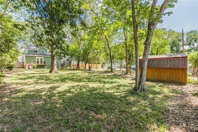 Building Photo - 1801 Evans Dr SW