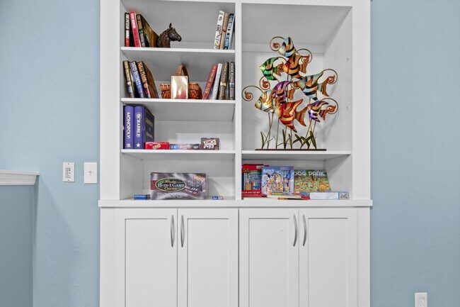 Building Photo - 5922 NW 57th Way