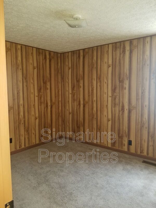 Building Photo - 11441 Chatham Rd