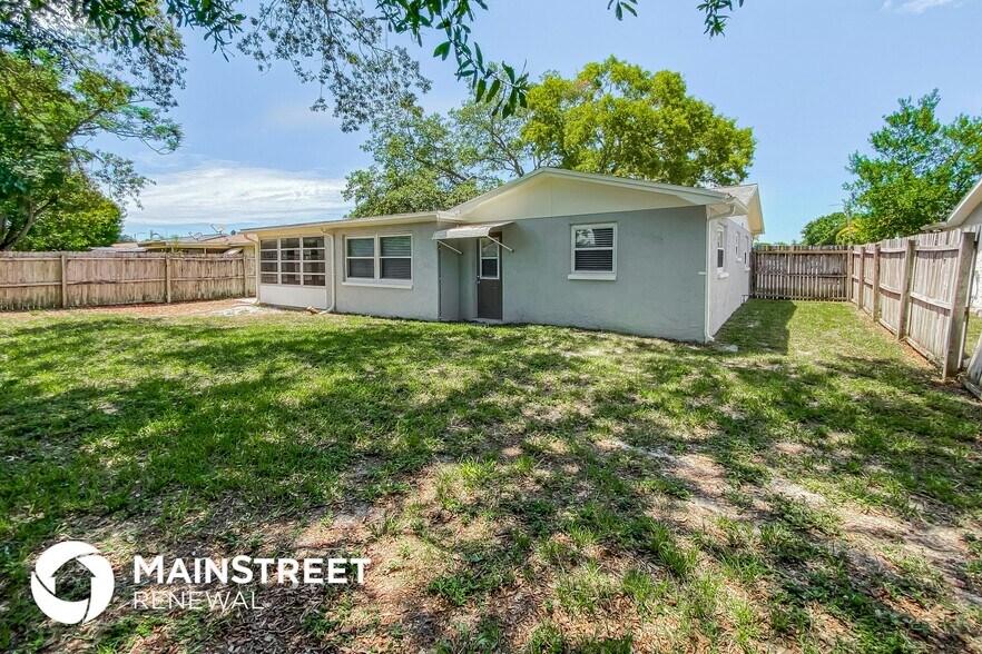 Building Photo - 3128 Brompton Dr