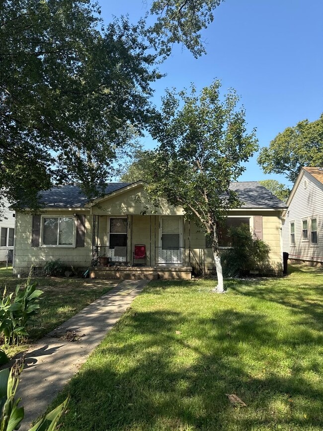 Primary Photo - NORTH 40TH DUPLEX