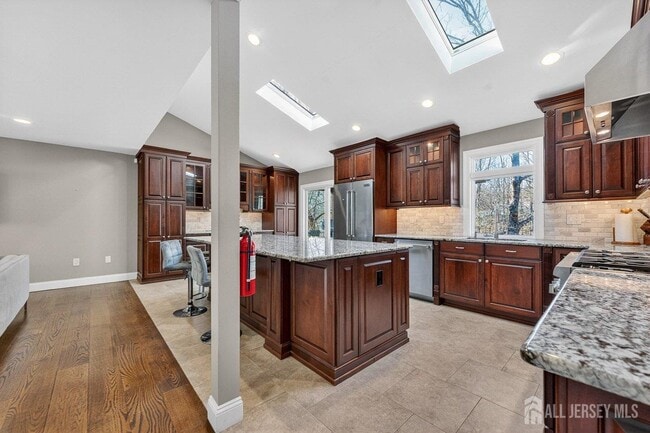 Building Photo - 2289 Brookside Dr