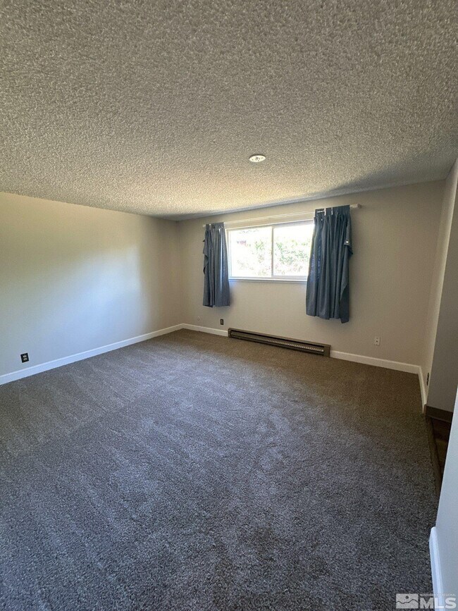 Building Photo - 462 Steffanie Wy