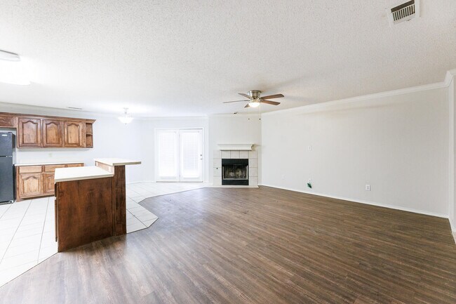 Building Photo - 3102 109th St