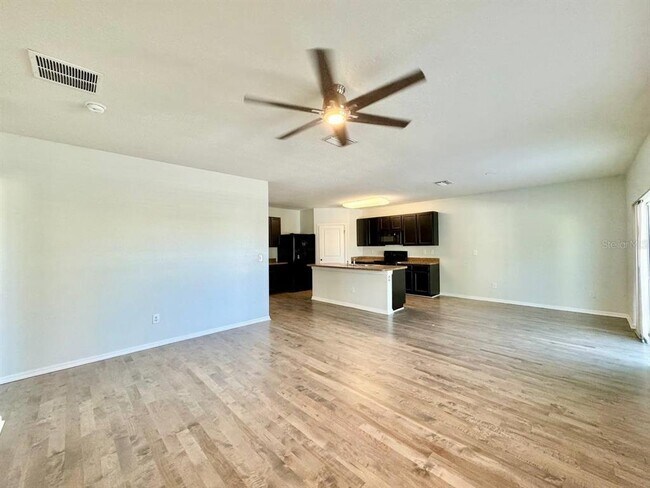 Building Photo - 35743 Hillbrook Ave