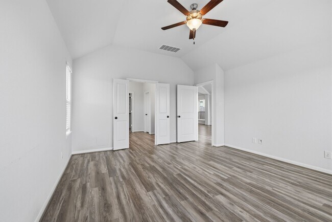Building Photo - 31115 Albany Brook Ln