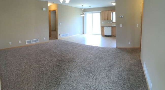 Building Photo - WEST SIDE OF MANHATTAN! FENCED BACKYARD!