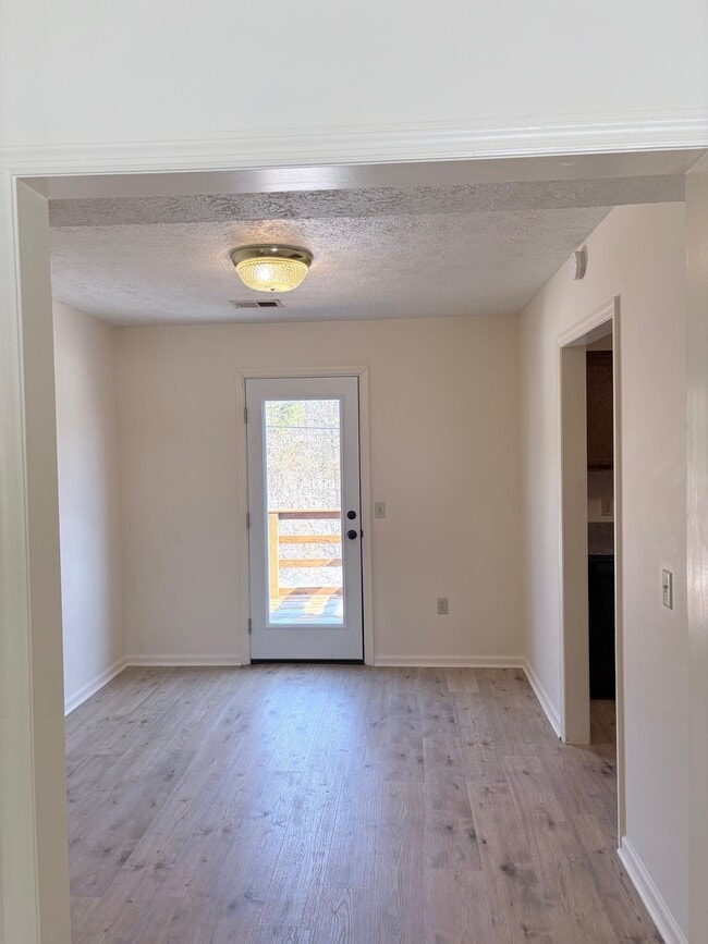 Building Photo - 181 Woodgate Rd