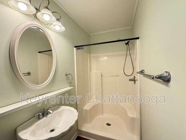 Building Photo - 4803 Orchard View Dr