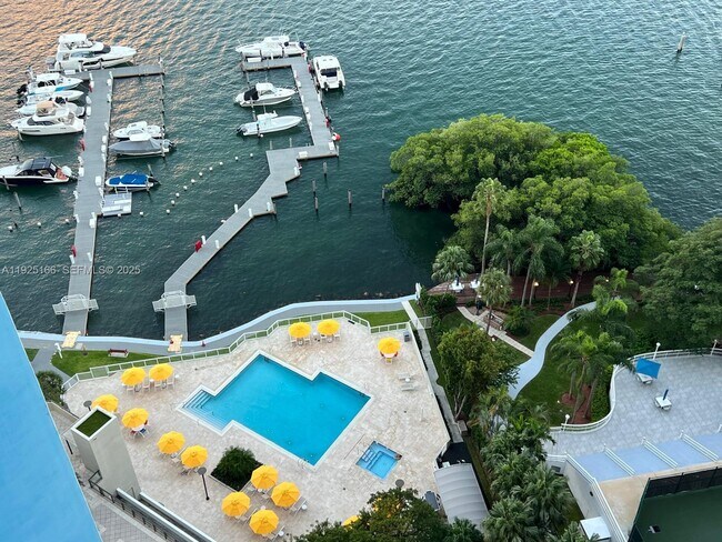 Building Photo - 1581 Brickell Ave