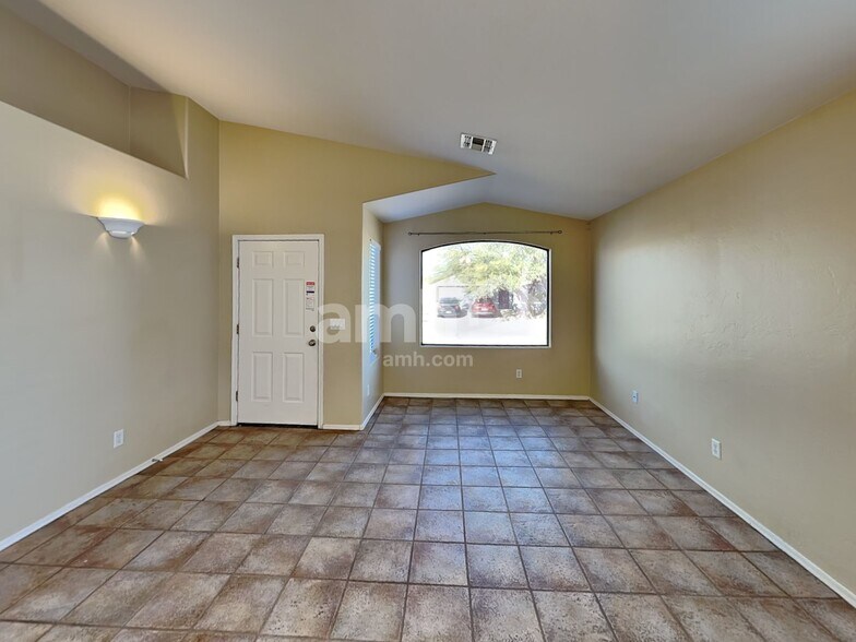 Building Photo - 3705 W Fitzwater Ct