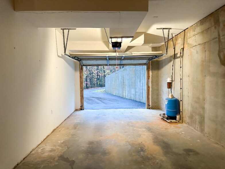 Building Photo - 600 Indian Trail