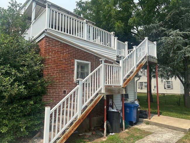 Building Photo - 800 Tuckerton Ave