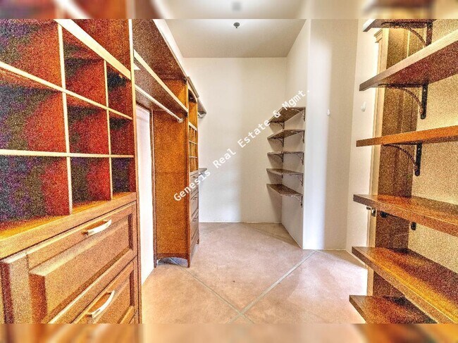Building Photo - "Spacious Tucson Retreat with Granite Eleg...