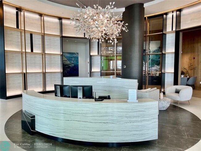 Building Photo - 1010 Seminole Dr