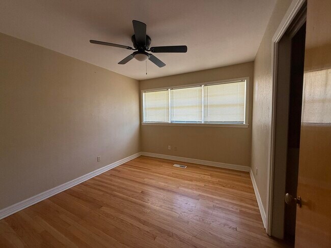 Building Photo - 3605 42nd St