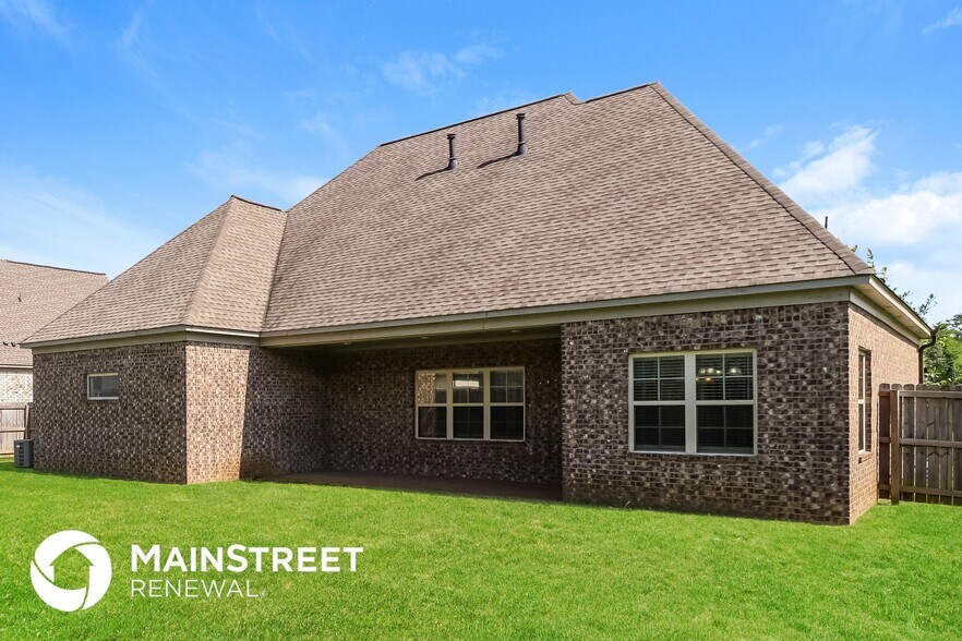 Building Photo - 50 Birkdale Dr