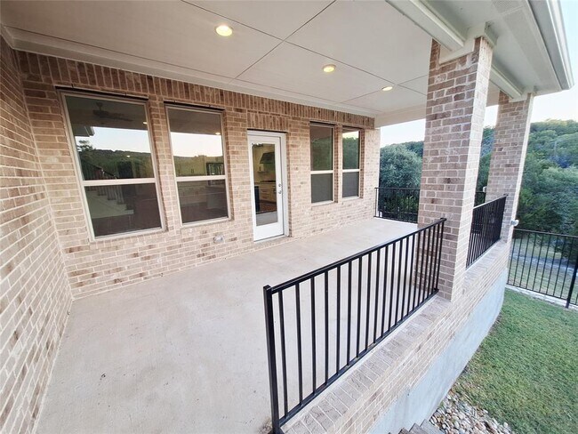 Building Photo - 1221 Brasano Pl