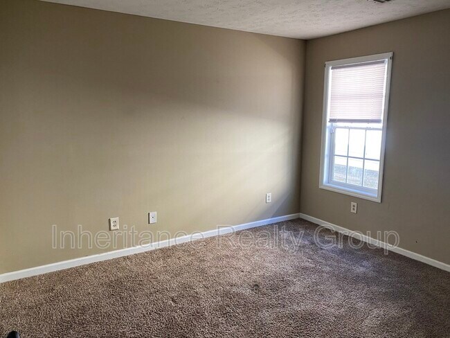 Building Photo - 1504 Summerplace Dr