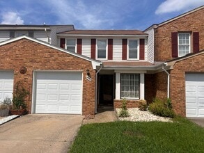 Building Photo - ? New Price! 4BR Virginia Beach Townhome –...