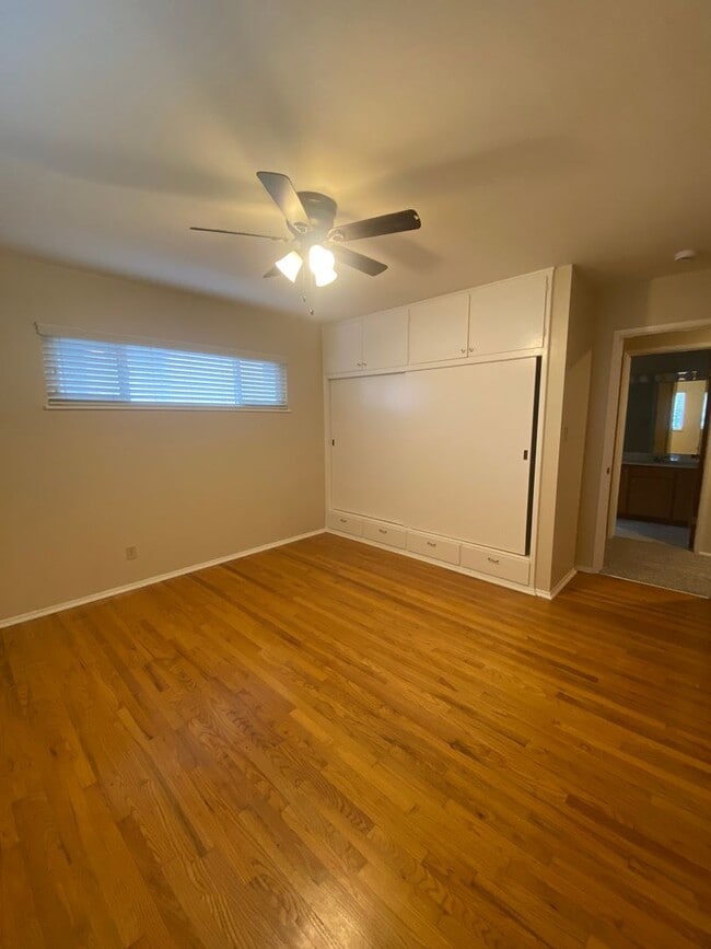 Building Photo - Pool Home in Orange for Lease