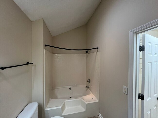 Building Photo - Hidden Gem in Holiday Park Subdivision!