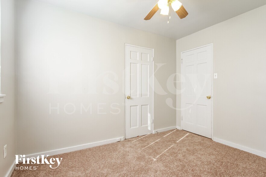 Building Photo - 6256 Raleigh Dr