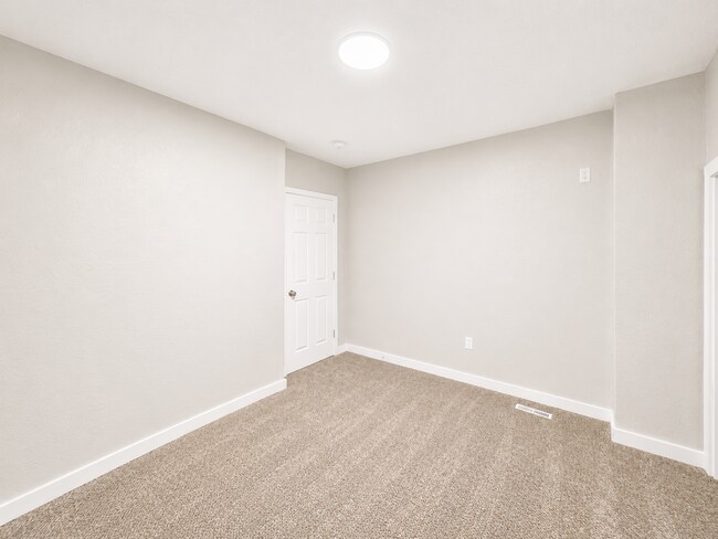 Building Photo - 3417 Wabash Ave